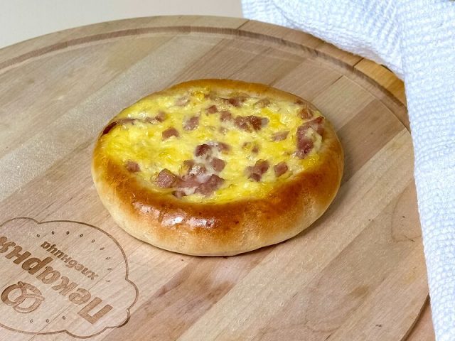 Гнездо с ветчиной и сыром - Хлебница
