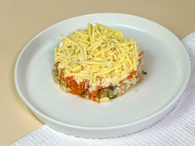 Салат Курочка под шубой - Хлебница